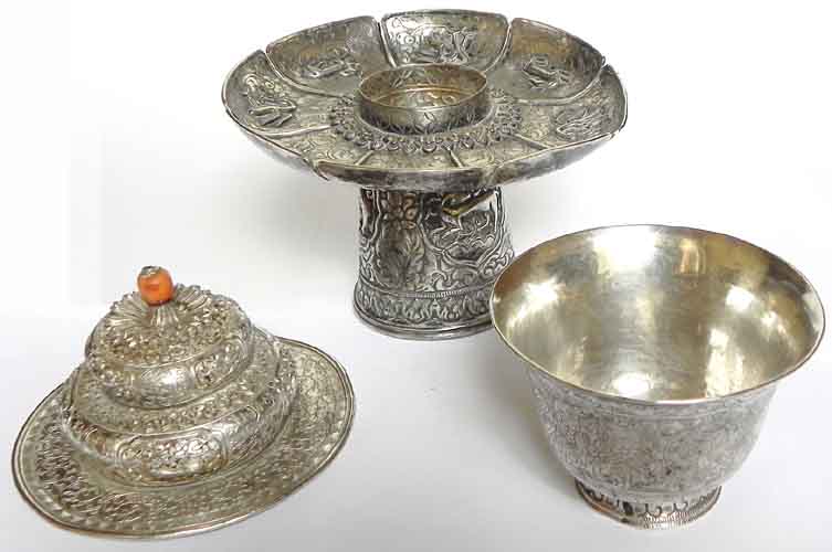 antike tibetische Teetasse mit Halter
