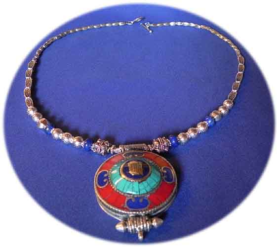 tibetische  Amulettkette mit Inlay Kalachakra Ghau 
